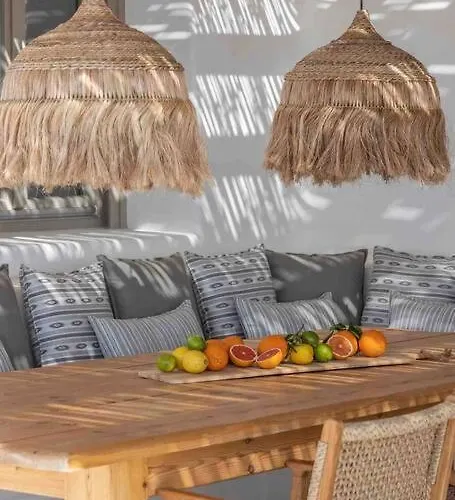 Barbara, By Red Windmill Villa Kalafáti