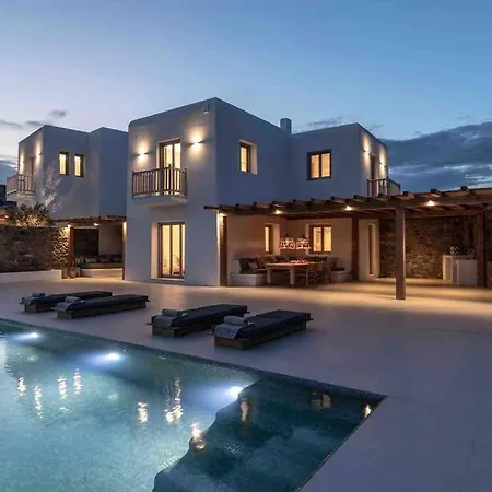 Villa Barbara, By Red Windmill *