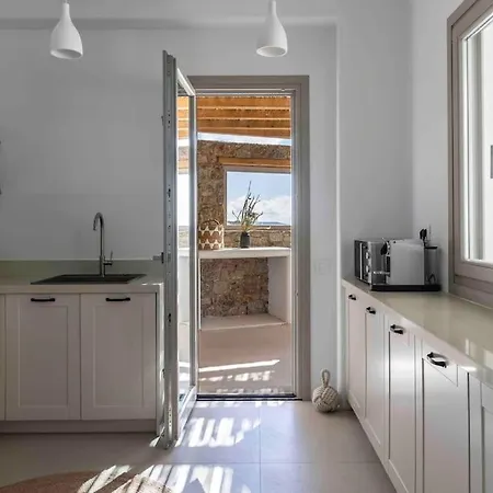 Barbara, By Red Windmill Villa *