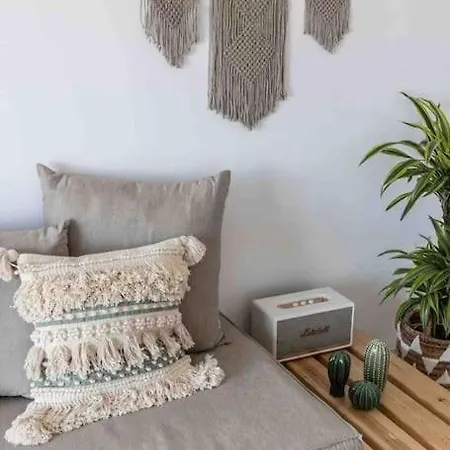 Barbara, By Red Windmill * 칼라파티스