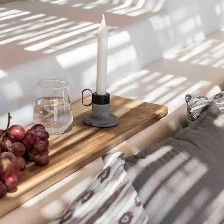 Barbara, By Red Windmill 빌라 칼라파티스